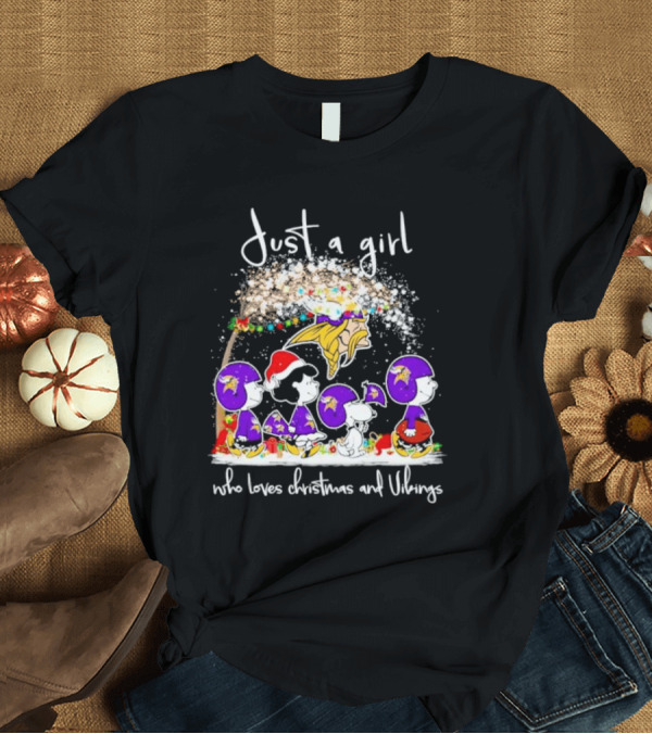 Just A Girl Who Loves Christmas And Vikings Peanuts T-Shirt
