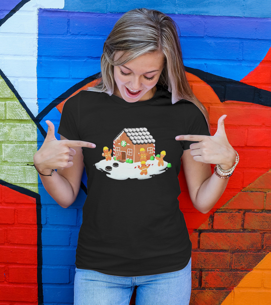Gingerbread House Construction Crew Christmas Scene T-Shirt