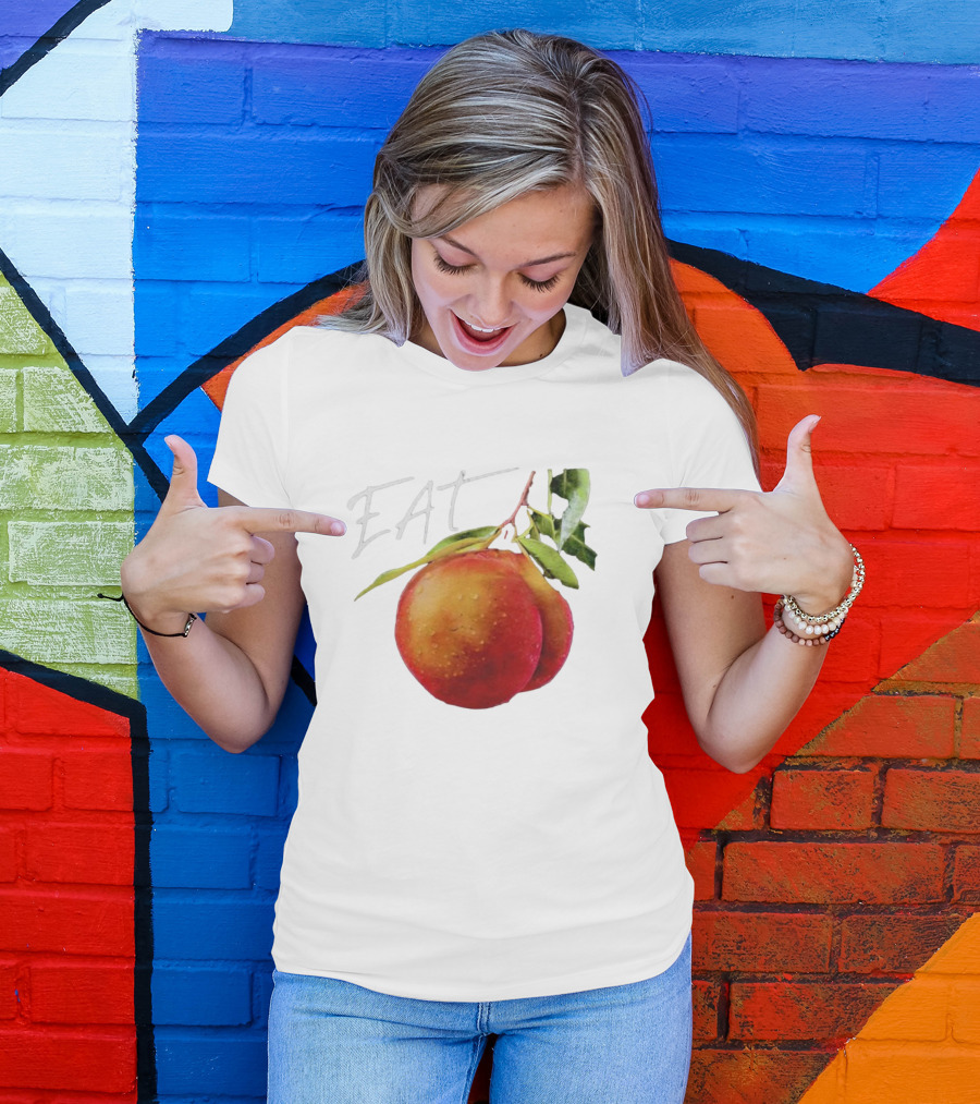 EAT Juicy Peaches With Dewy Leaves T-Shirt