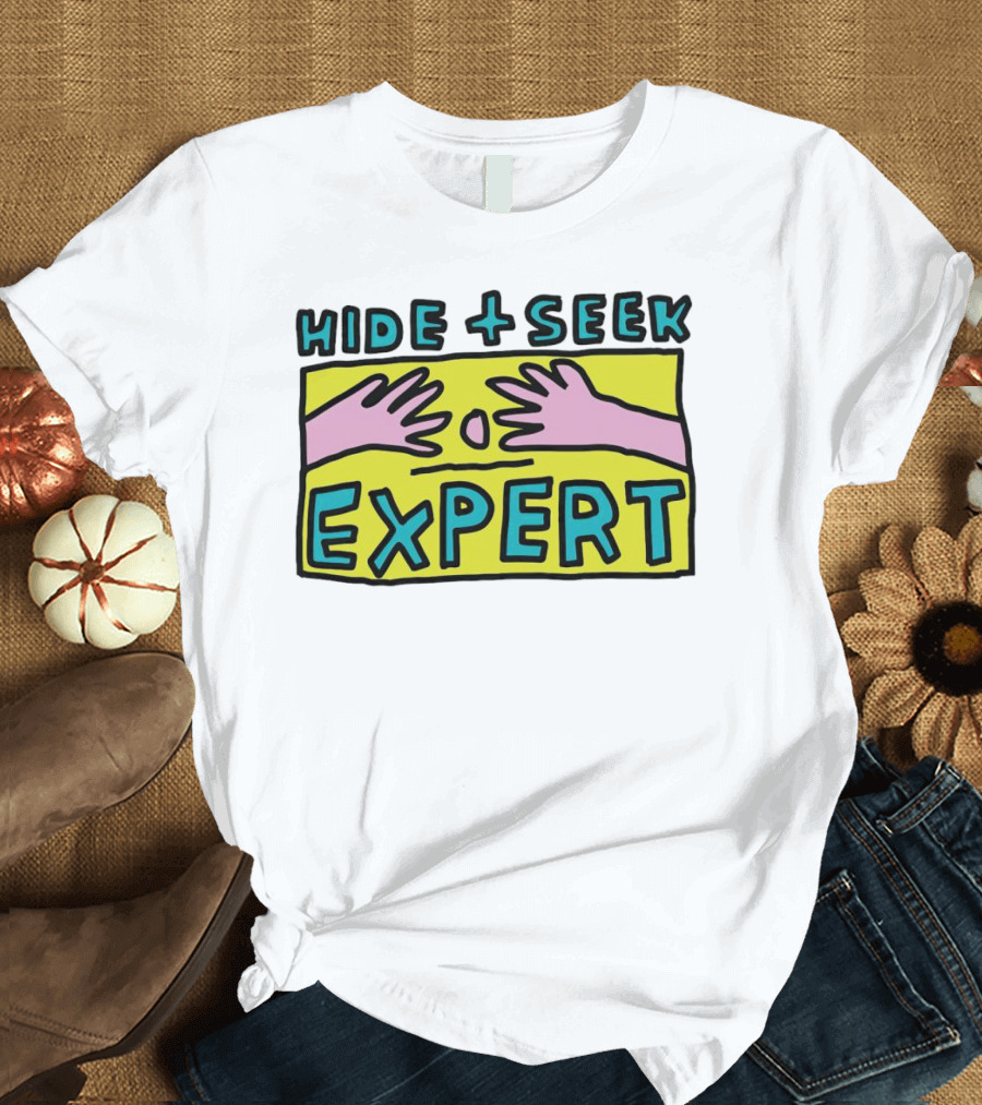 HIDE + SEEK EXPERT HAND T-Shirt