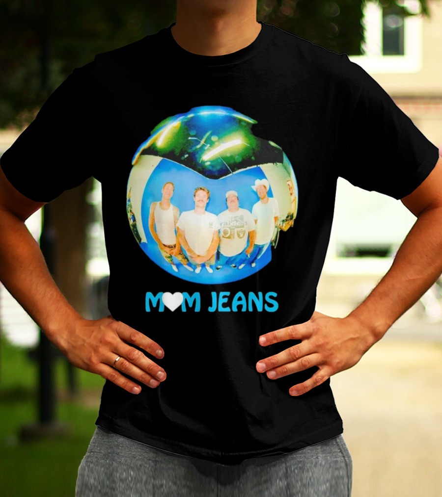 Mom Jeans Heart Raiders Orb Photo T-Shirt