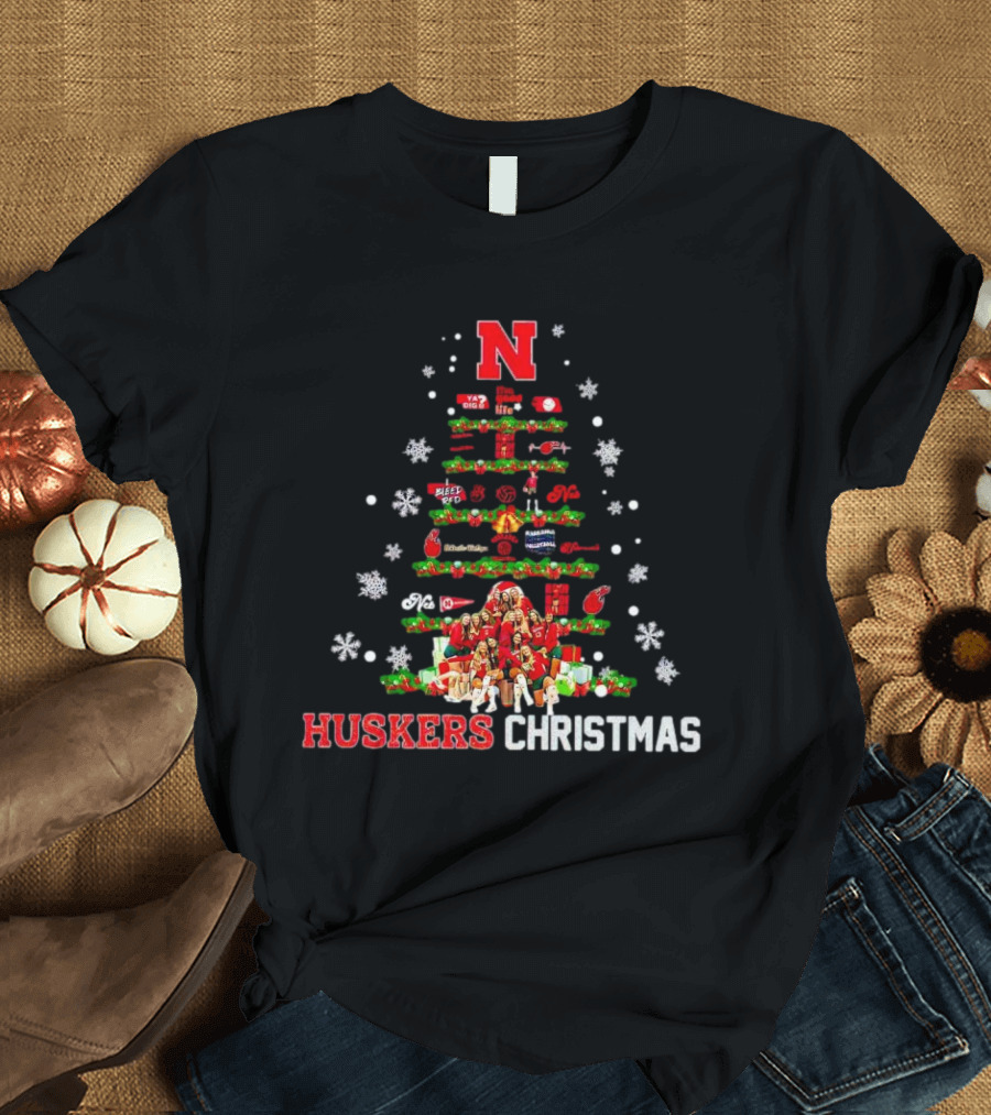 Huskers Christmas Tree With Nebraska Cornhuskers Logo And Holiday Decorations T-Shirt