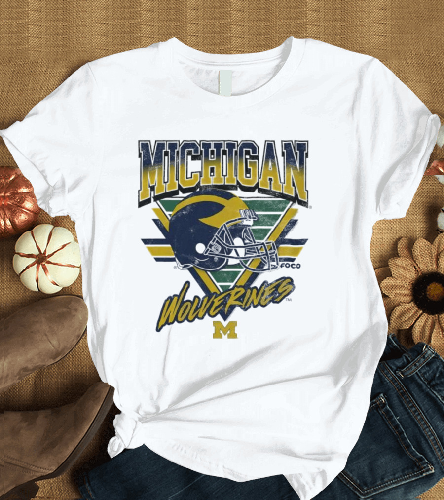 Michigan Wolverines Vintage Triangle Football Helmet M T-Shirt