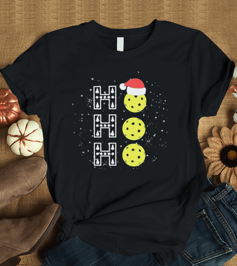 Santa Pickleball Hohoho Christmas Pickleballs With Santa Hat Snowy Holiday Fun T-Shirt