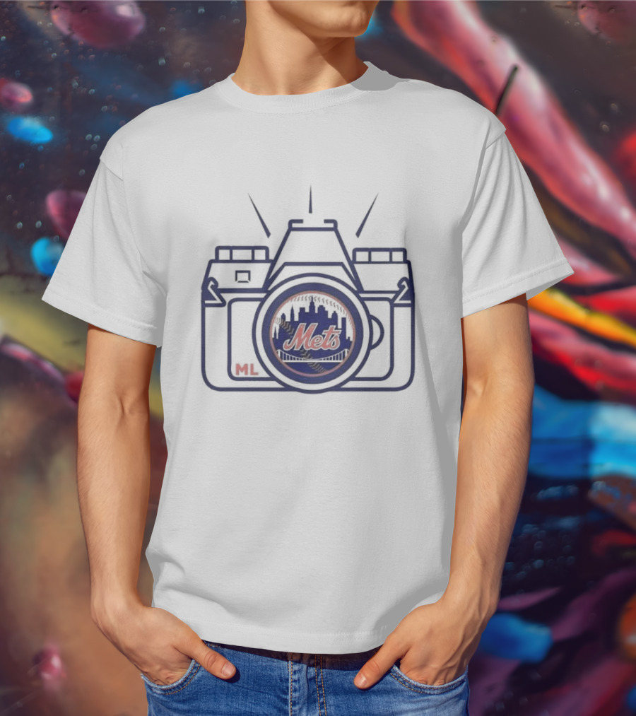 New York Mets Camera Logo With Skyline And Bridge M.L T-Shirt