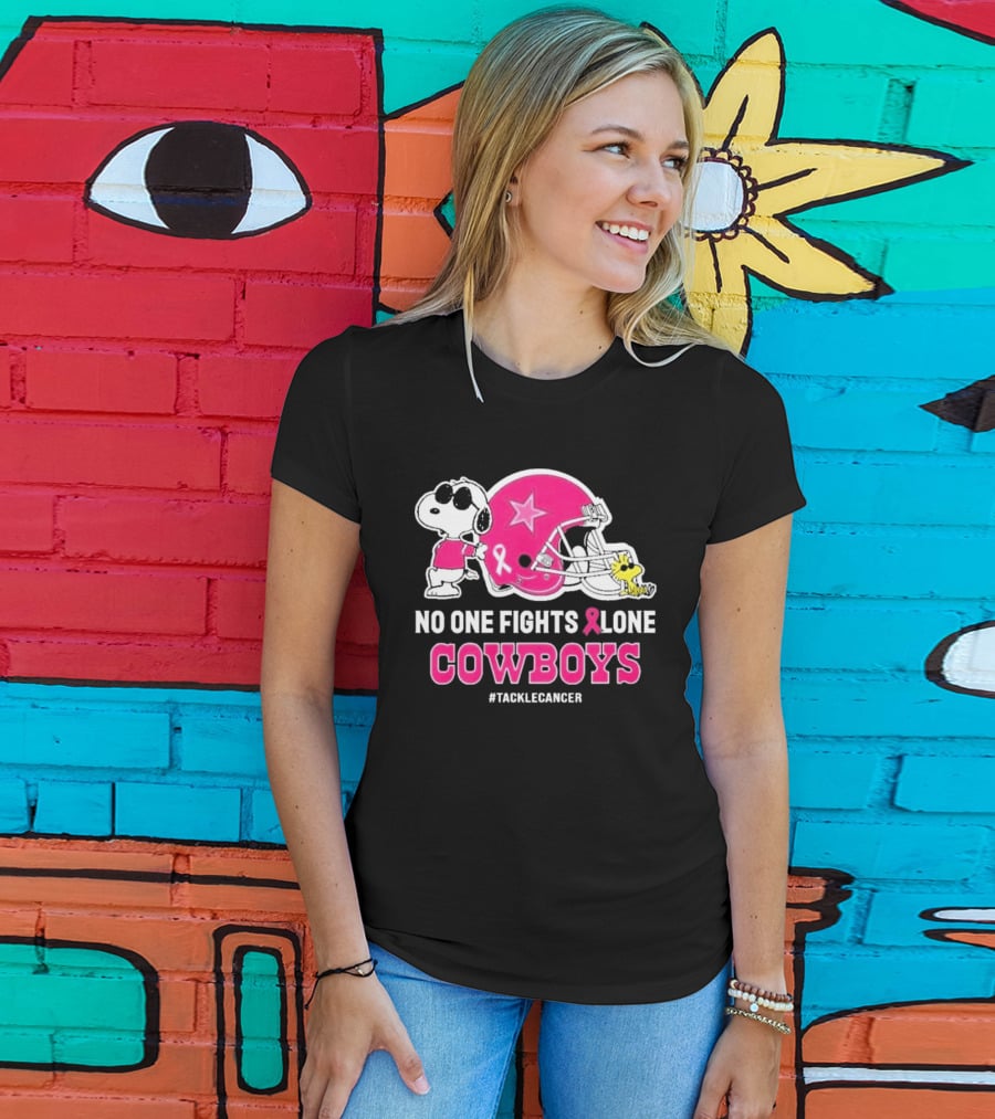 Snoopy And Woodstock No One Fights Alone Cowboys #TackleCancer T-Shirt