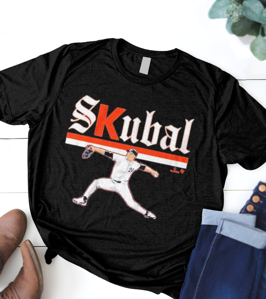 Skubal Pitching Action Vintage Style 24 T-Shirt