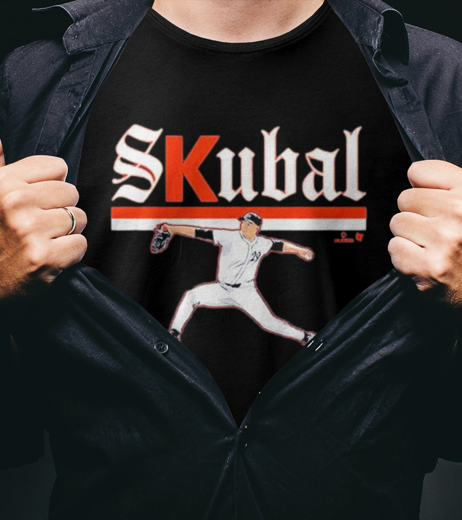Skubal Pitching Action Vintage Style 24 T-Shirt