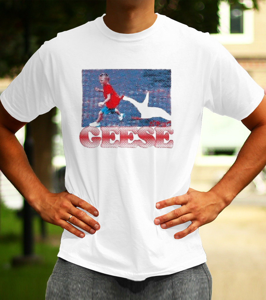 Geese Goose Bite Chase Red Shirt Kid Oval Open Mouth T-Shirt