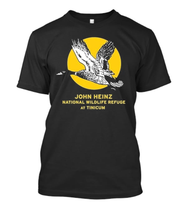 JOHN HEINZ NATIONAL WILDLIFE REFUGE AT TINICUM FLYING GOOSE SILHOUETTE WITH YELLOW SUN BACKGROUND T-Shirt