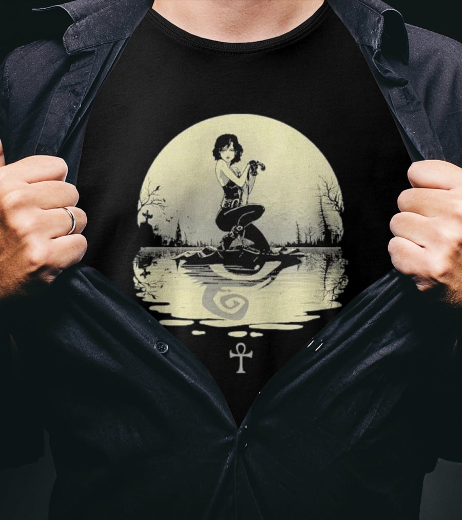 The Sandman Death Ankh Reflected In Moonlit Water Scene T-Shirt