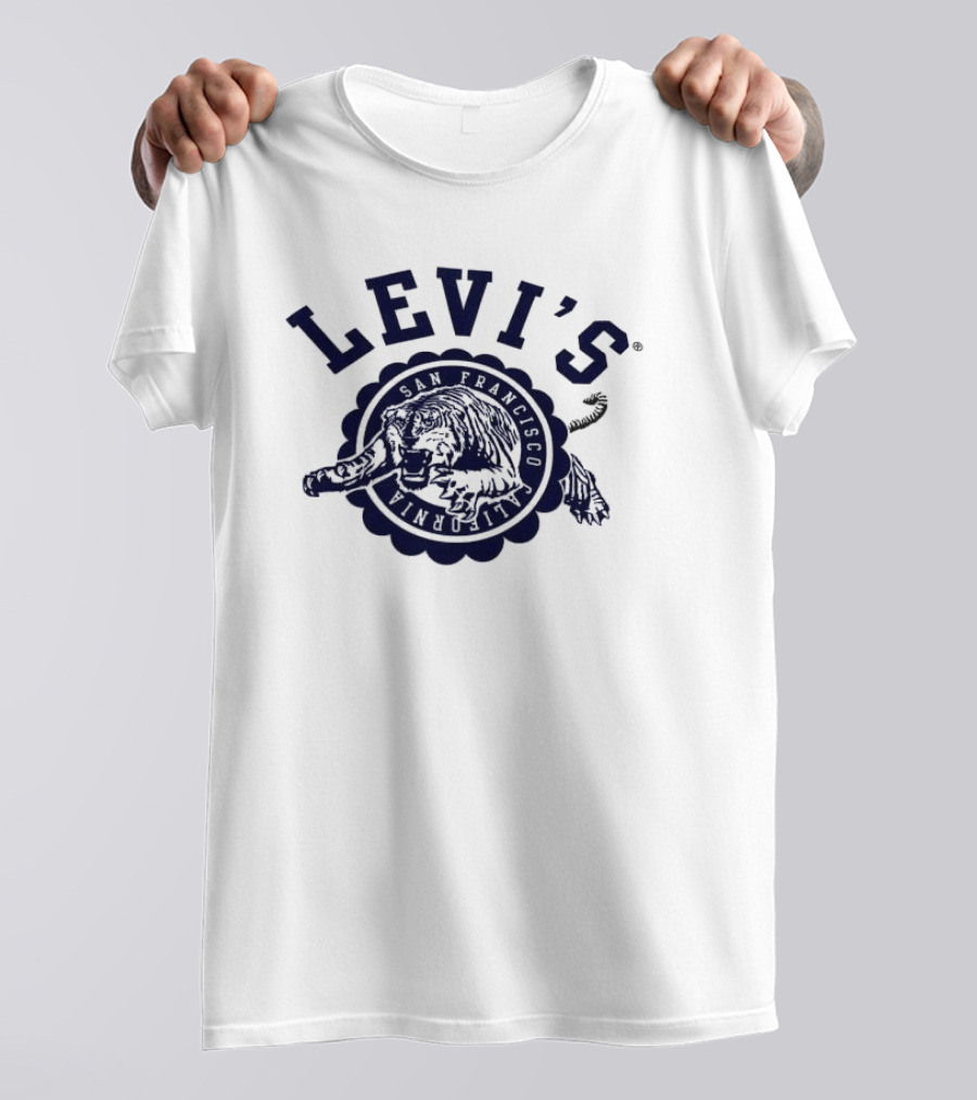 LEVI'S San Francisco California Tiger Badge T-Shirt