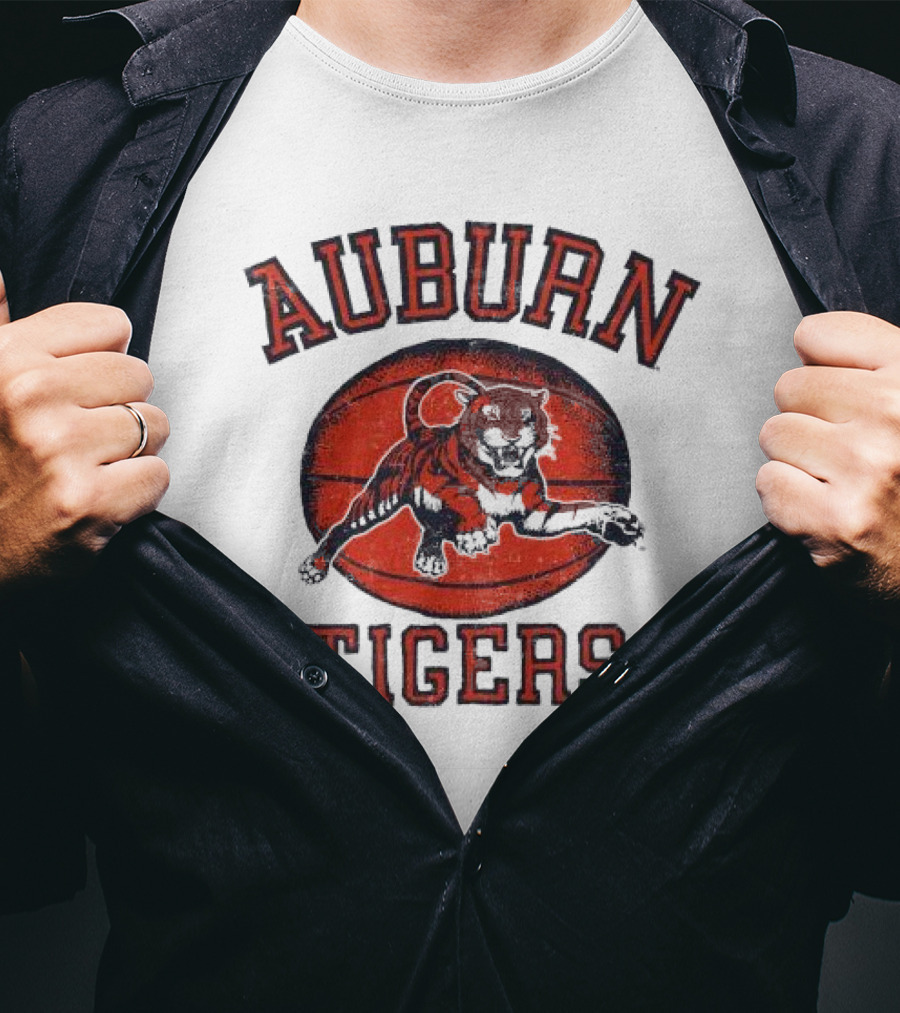 Auburn Tigers Vintage Basketball Tiger Ball T-Shirt