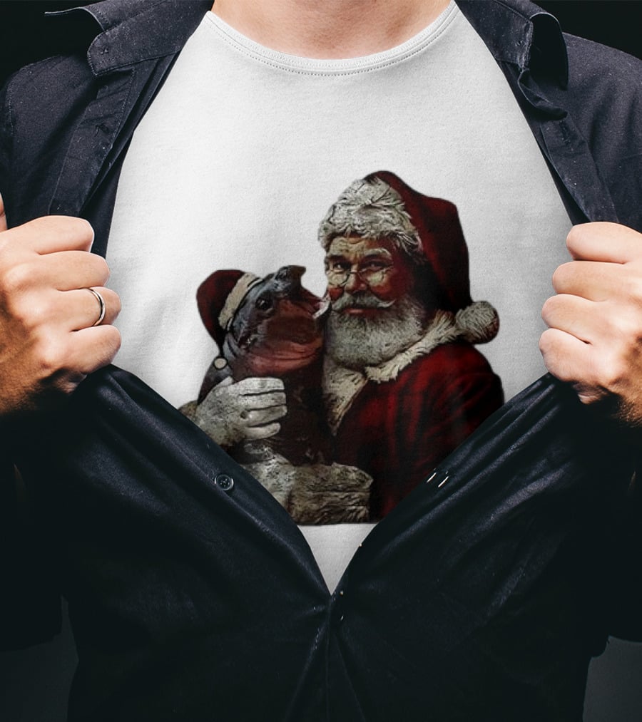 Moo Deng Xmas Funny Christmas Santa Hug Cute Baby Hippo Santa Claus Holiday T-Shirt