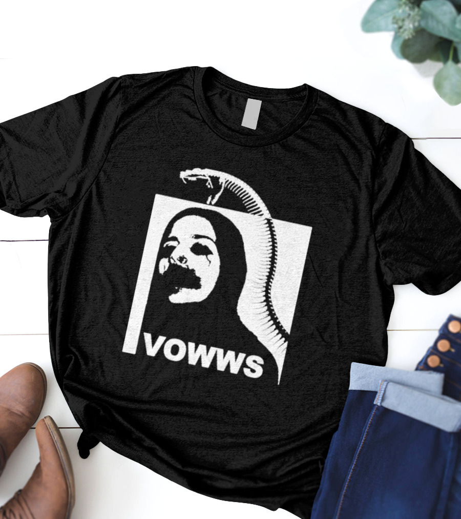 Vowws Snake Minimalist T-Shirt