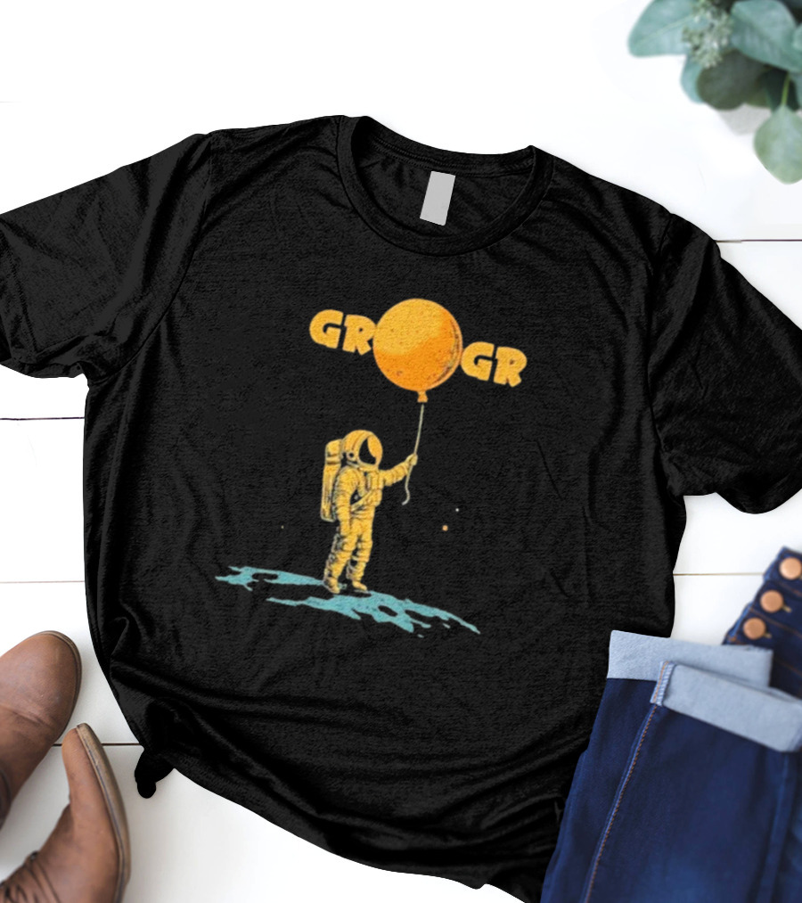 Aj Writes Crypto Get Rich Or Get Rekt Astronaut Holding Orange Moon Balloon T-Shirt