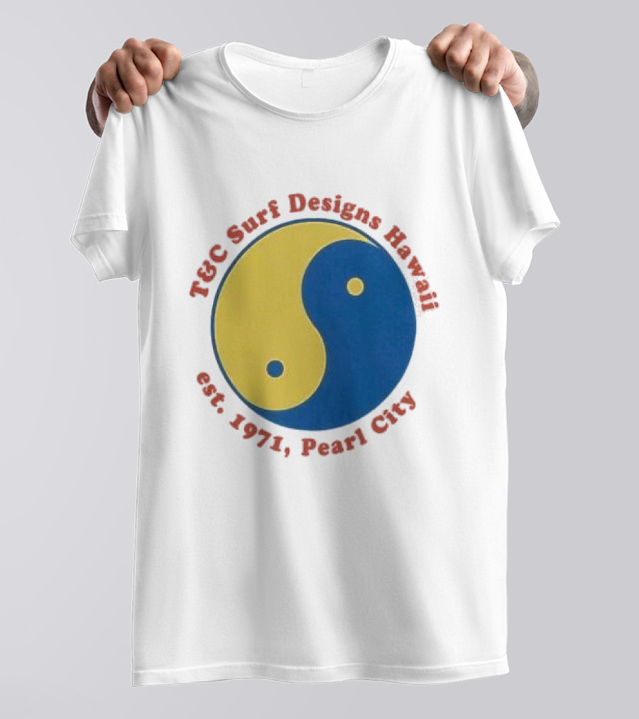 T&C Surf Designs Hawaii Est 1971 Pearl City Yin Yang T-Shirt