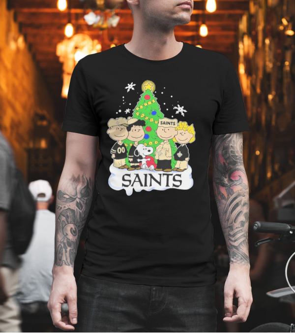 New Orleans Saints Snoopy Christmas Tree Peanuts Characters Snowflakes T-Shirt