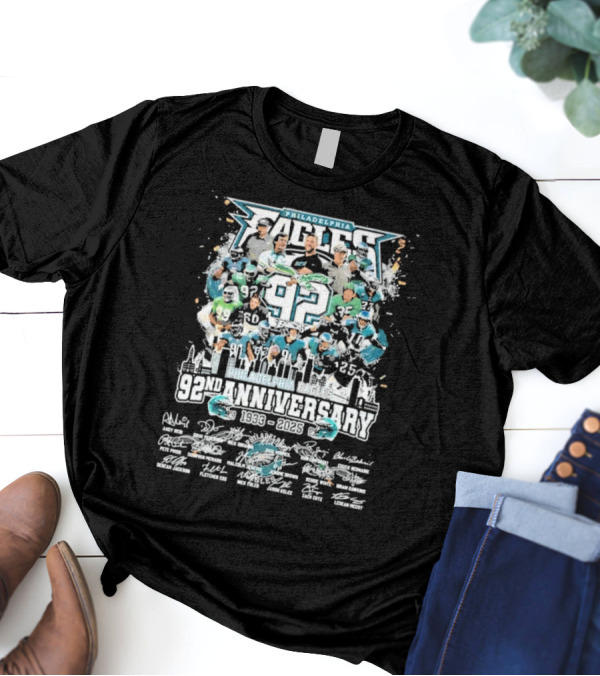 Philadelphia Eagles 92nd Anniversary 1933-2025 Signatures And Team Collage With Skyline Background T-Shirt