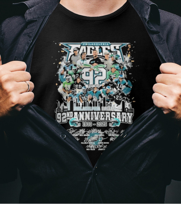Philadelphia Eagles 92nd Anniversary 1933-2025 Signatures And Team Collage With Skyline Background T-Shirt