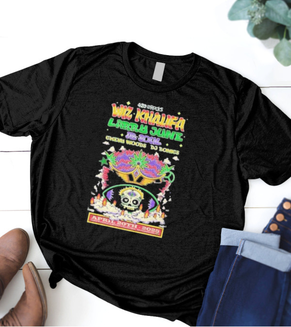 420 On The Rocks Wiz Khalifa Larry June Ab-Soul Chevy Woods DJ Bonics April 20, 2025 Red Rocks Morrison Co T-Shirt