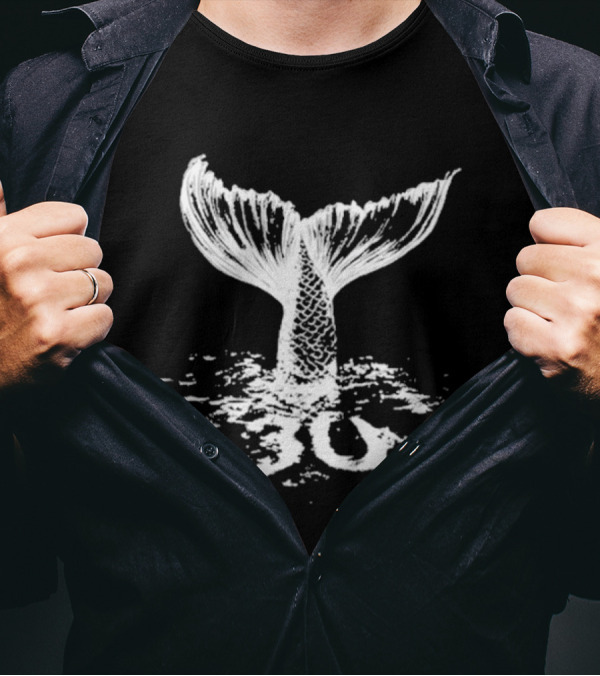 Camiseta 30naonda Preta Mermaid Tail 30 T-Shirt