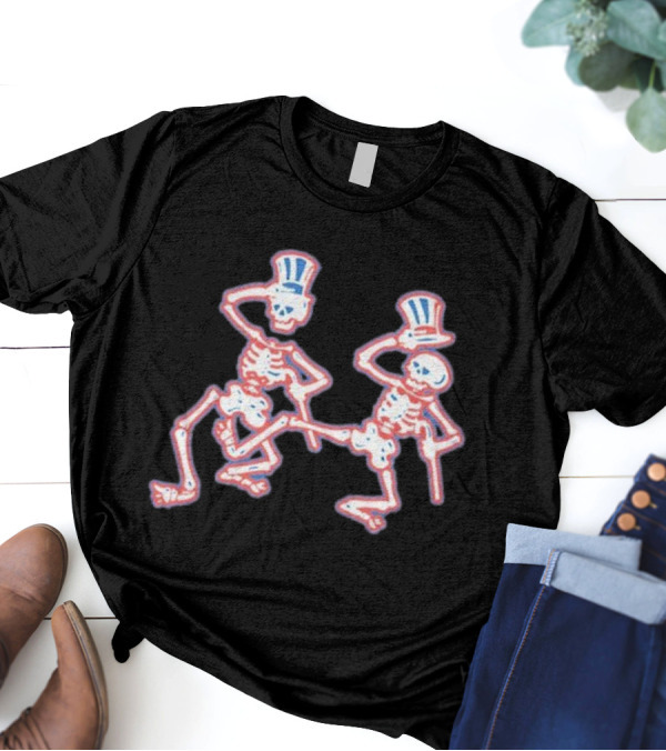 Grateful Dead Dancing Skeletons Patriotic Top Hat Skelly Duo T-Shirt