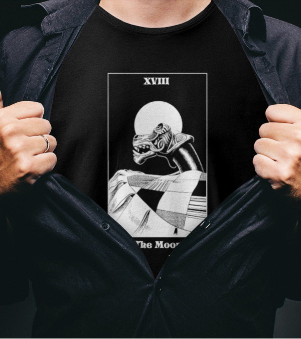 Summerisle Arcana XVIII The Moon Skull Tarot T-Shirt