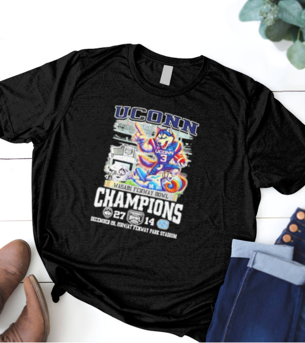UConn Huskies Wasabi Fenway Bowl Champions December 29 2014 T-Shirt